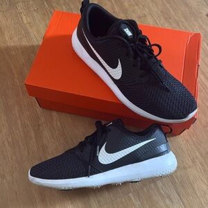 Nike Roshe Golf Size US 9 / 42.5 EUR / Black & White